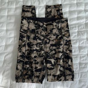 Wunder train Lululemon leggings with pockets